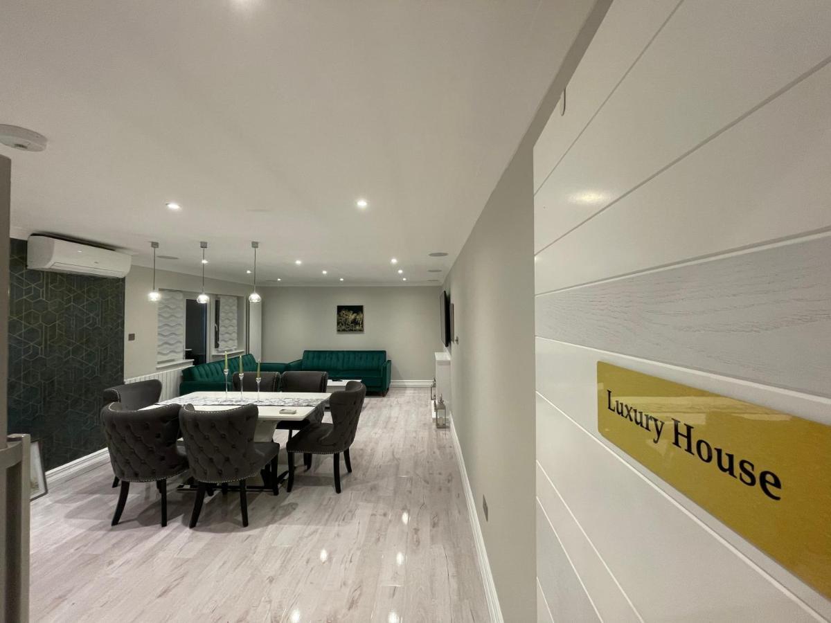 Luxury House Daire Greenford  Dış mekan fotoğraf