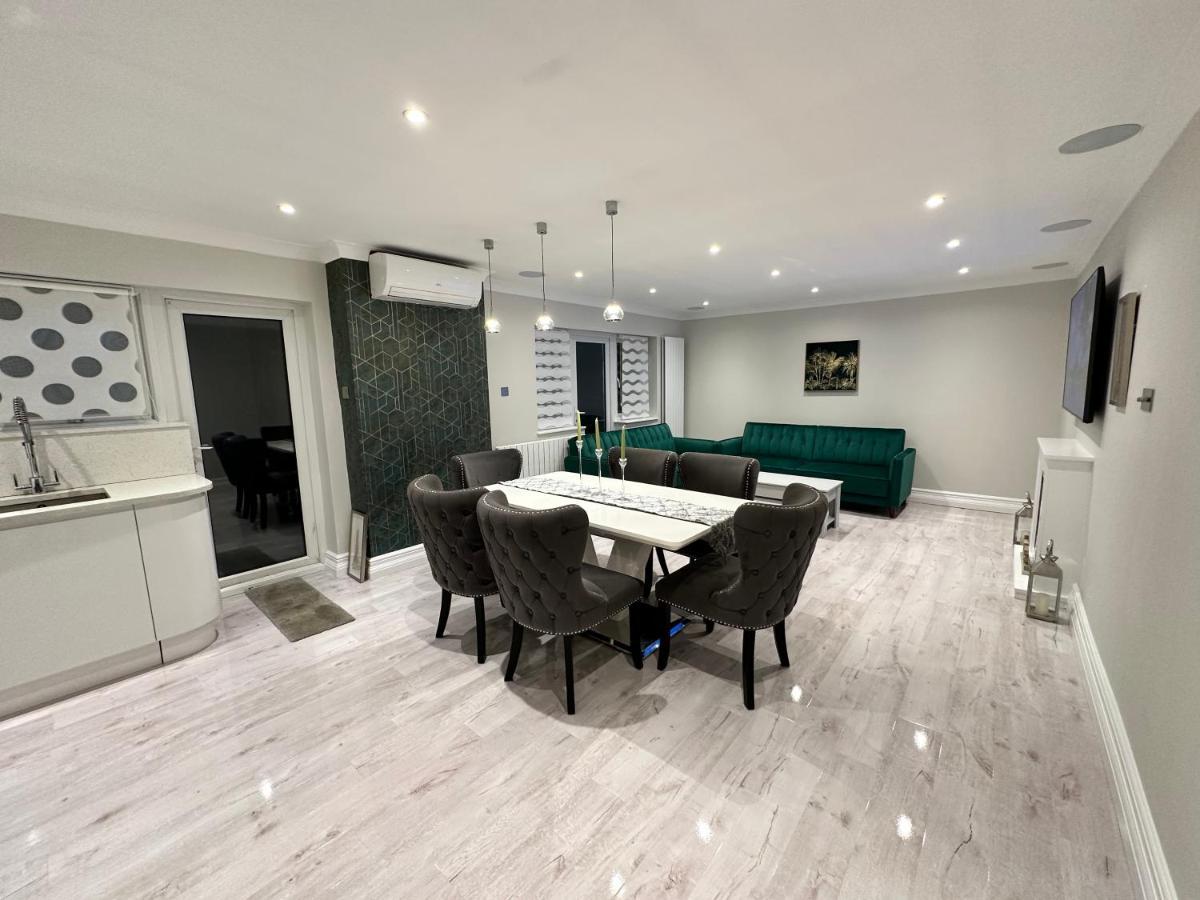 Luxury House Daire Greenford  Dış mekan fotoğraf