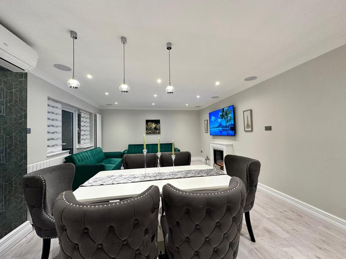 Luxury House Daire Greenford  Dış mekan fotoğraf