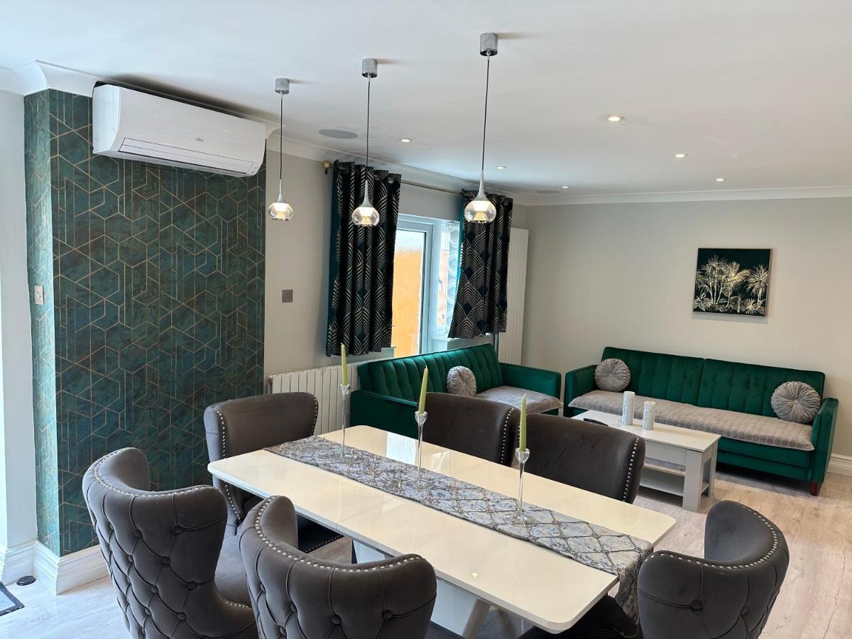 Luxury House Daire Greenford  Dış mekan fotoğraf