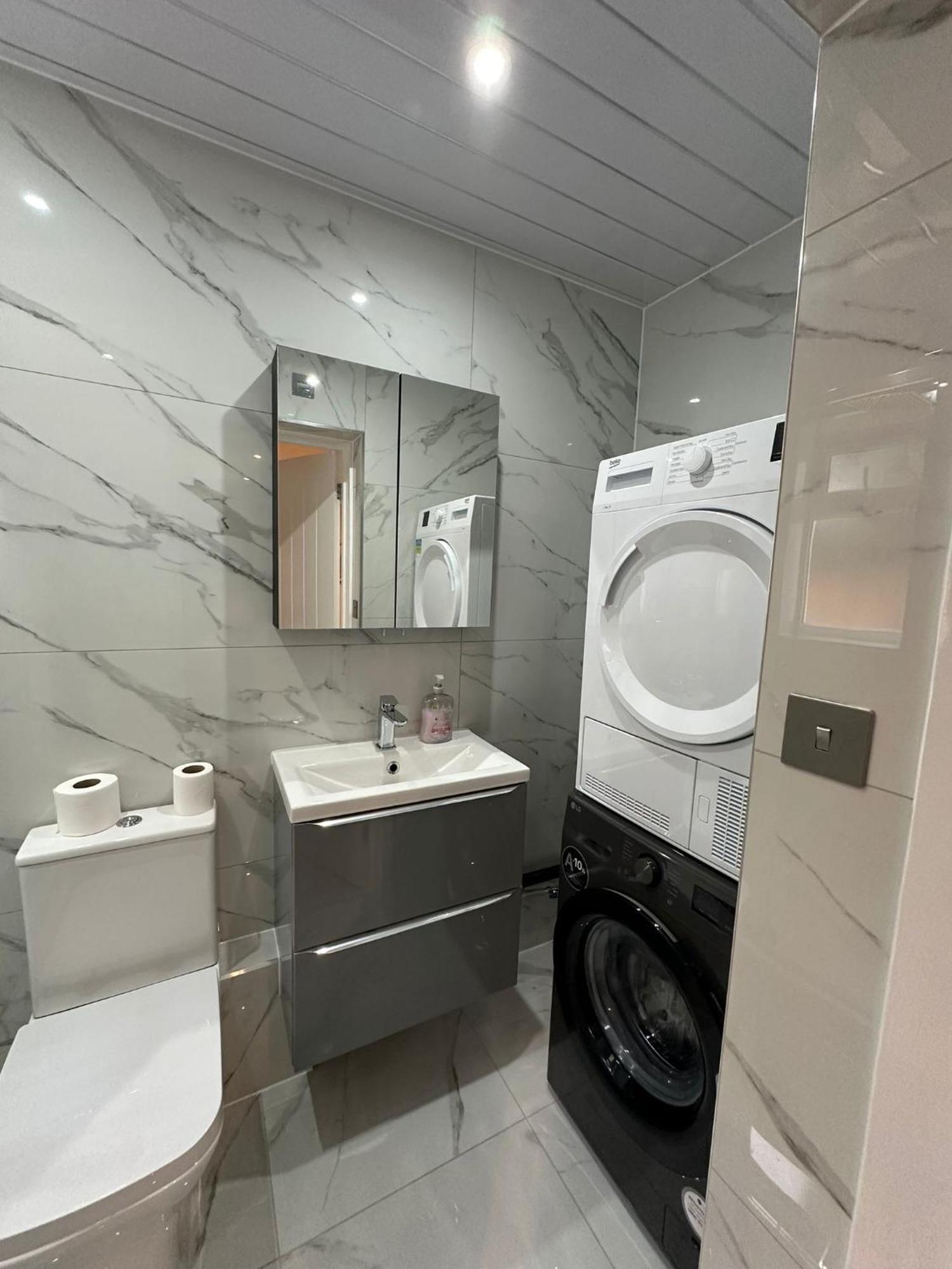 Luxury House Daire Greenford  Dış mekan fotoğraf