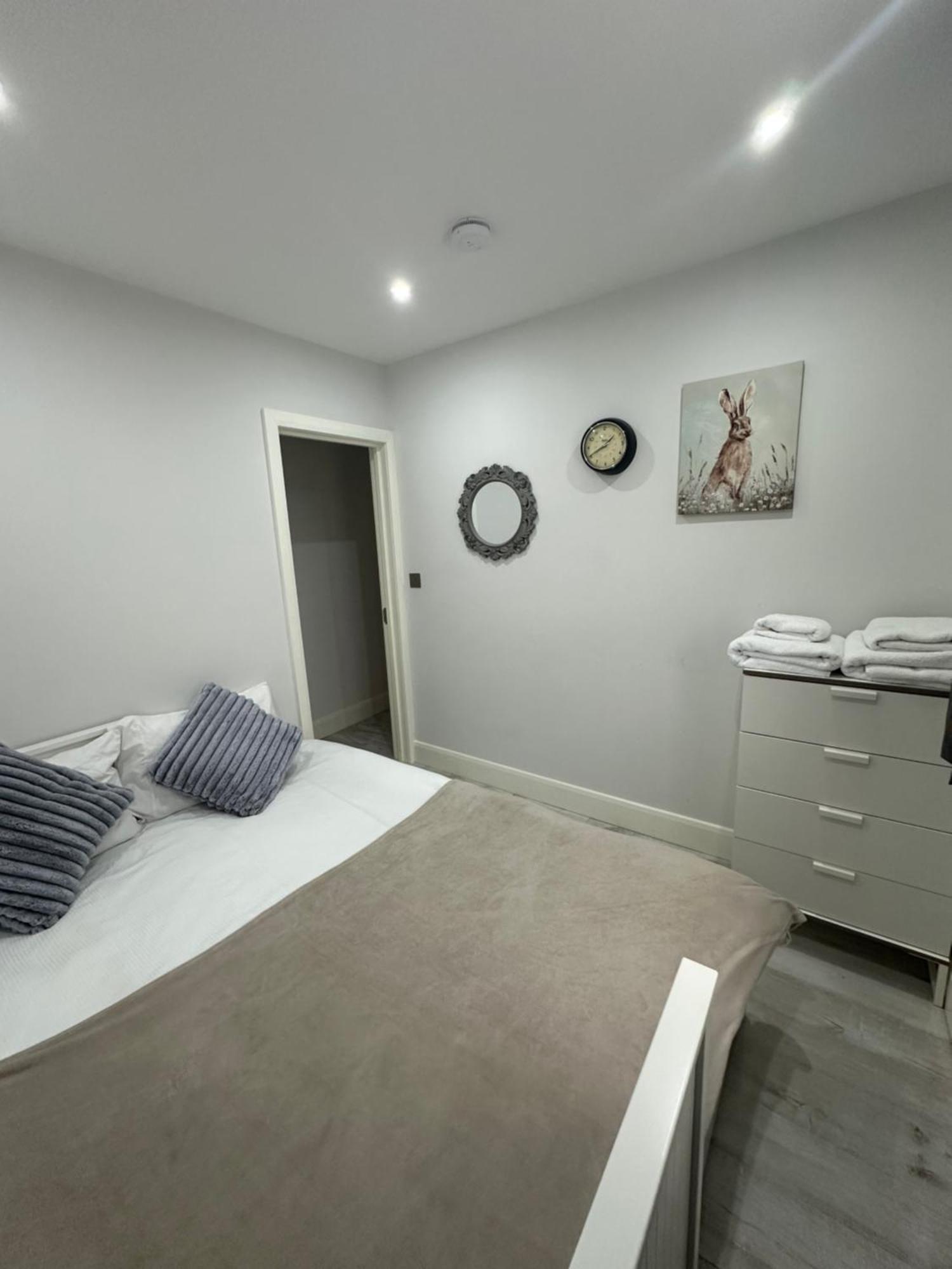 Luxury House Daire Greenford  Dış mekan fotoğraf